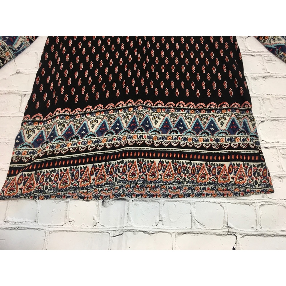 BKE Boho Rhinestone Tunic Top - Picture 9 of 16